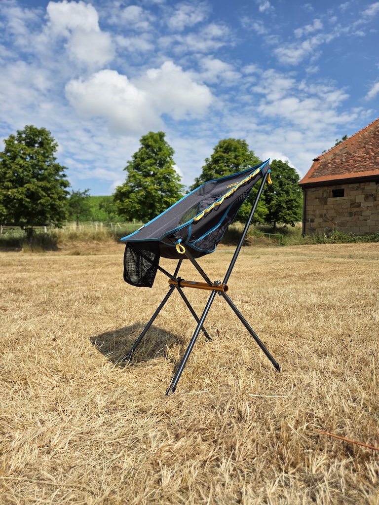 uquip Infinity Up Ultraleicht-Stuhl aufgebaut